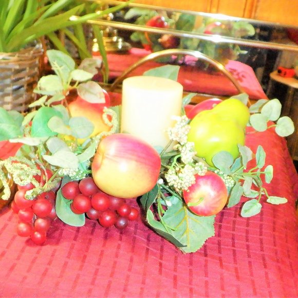~ CENTRE PIECE with CANDLE / Fruit ~ - Picture 1 of 3